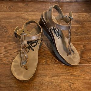 OTBT sandals